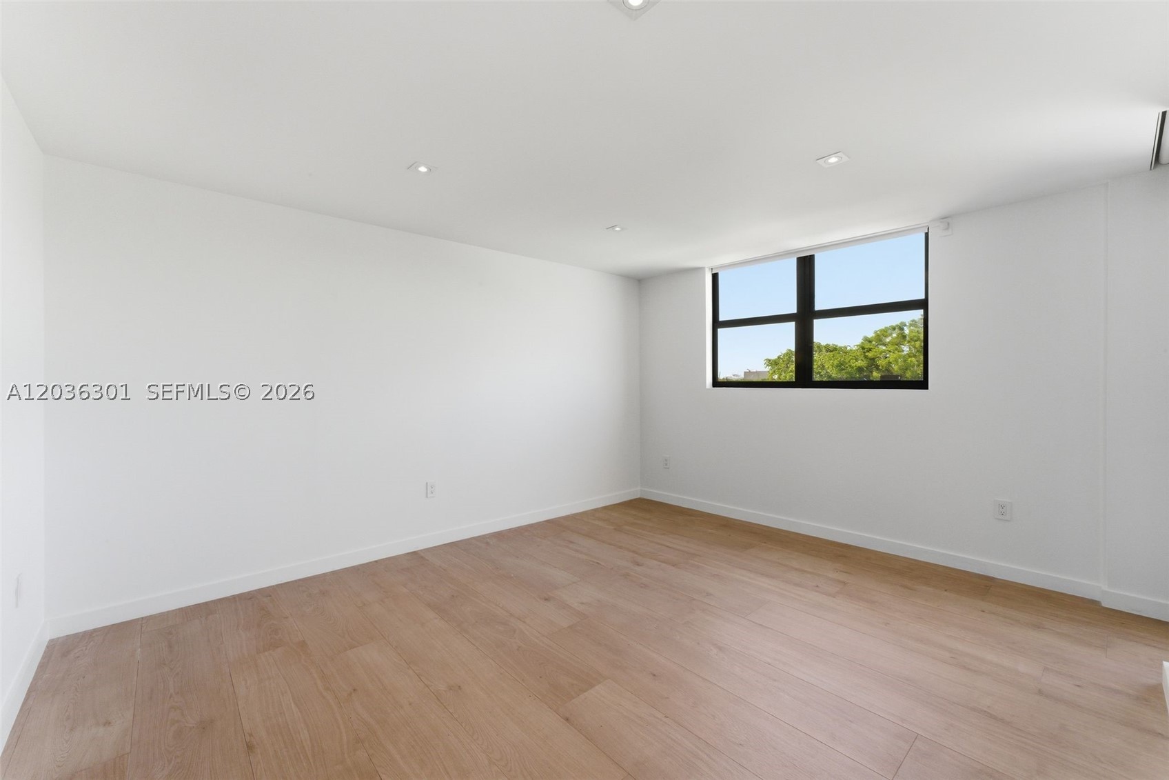 VENETIAN ISLE CONDO - Residential Lease