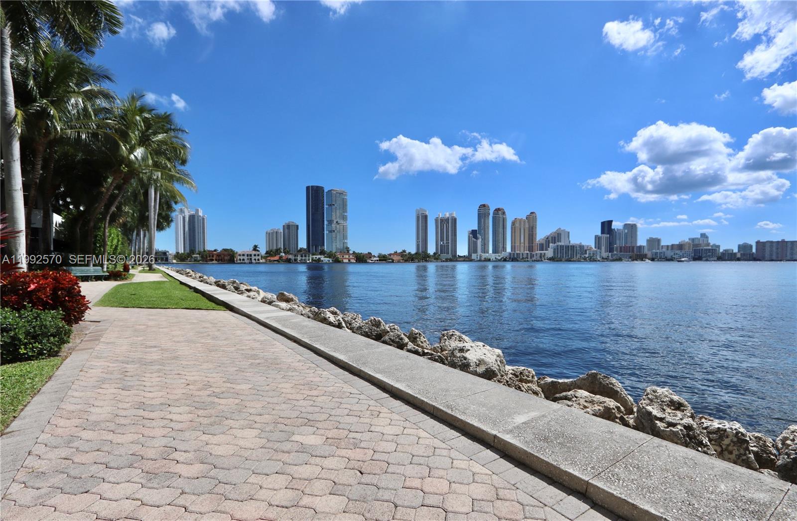 MYSTIC POINTE TOWER 400 C - Residential