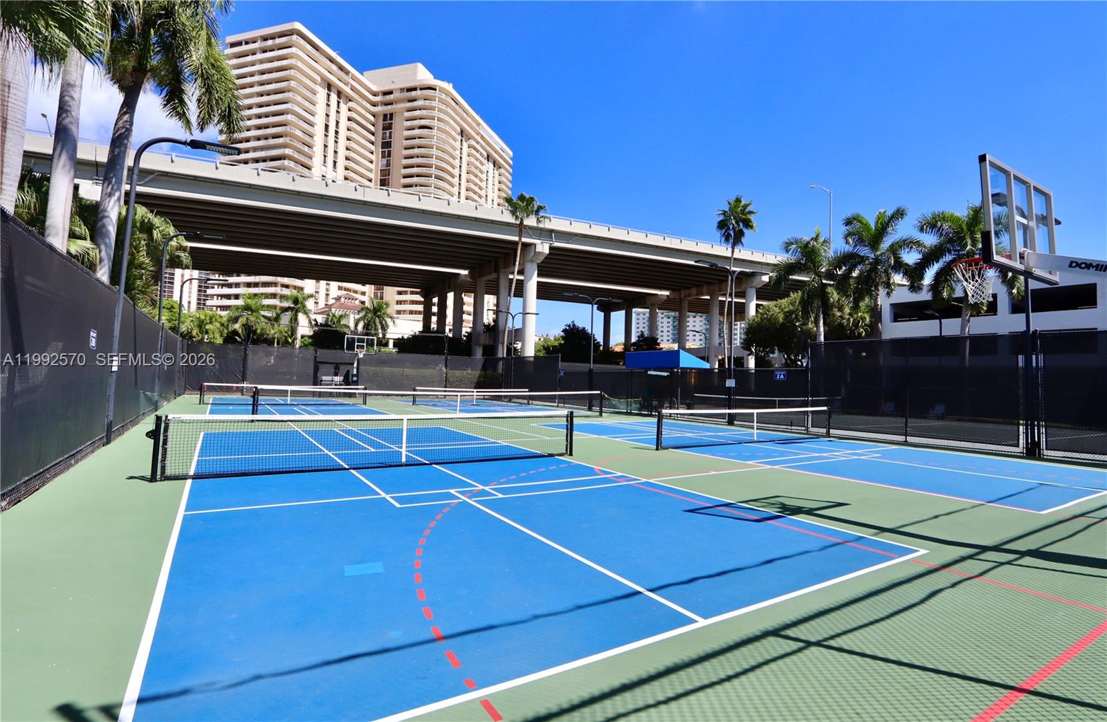 MYSTIC POINTE TOWER 400 C - Residential