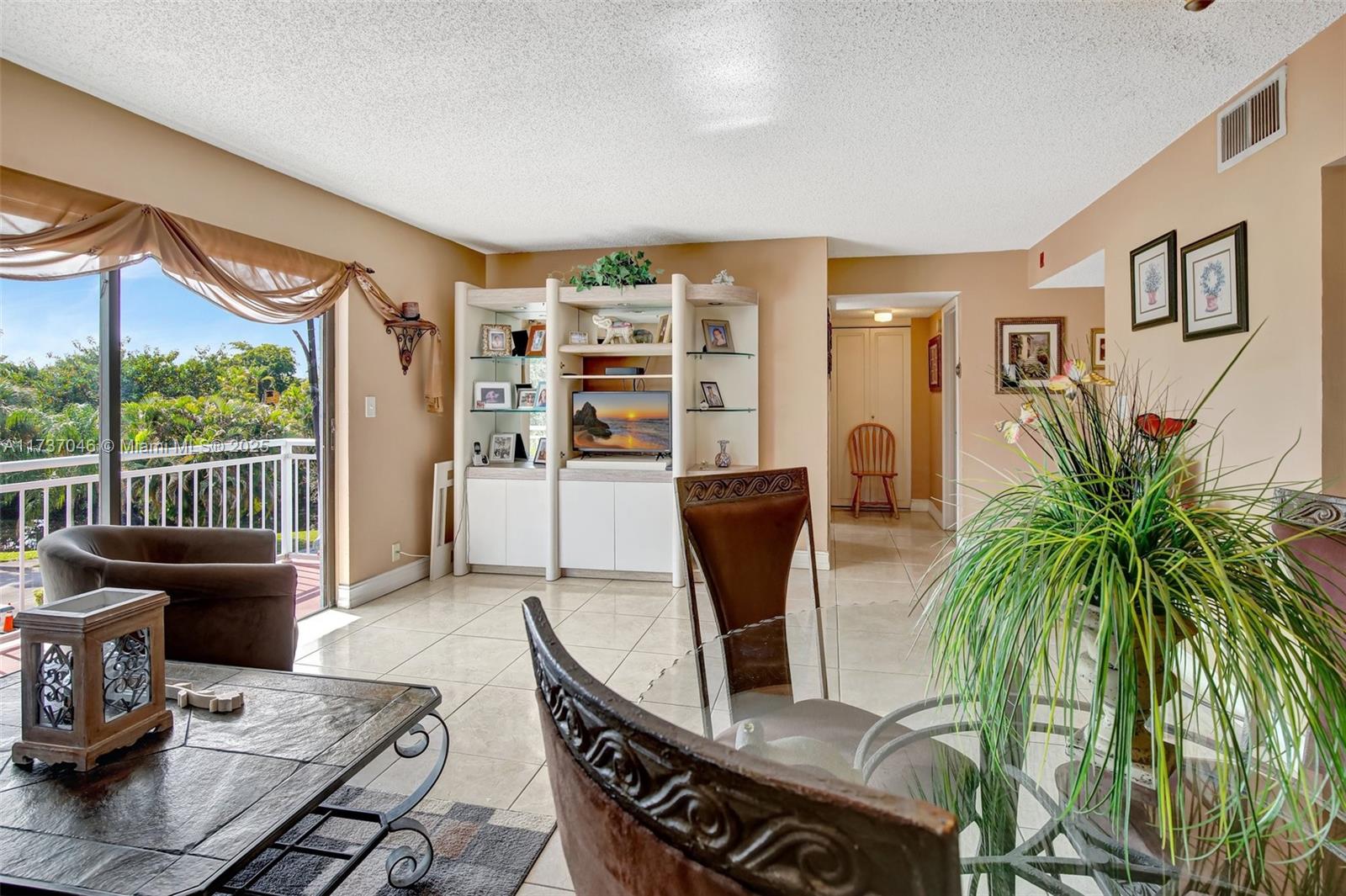 NEWPORT CONDO - Residential