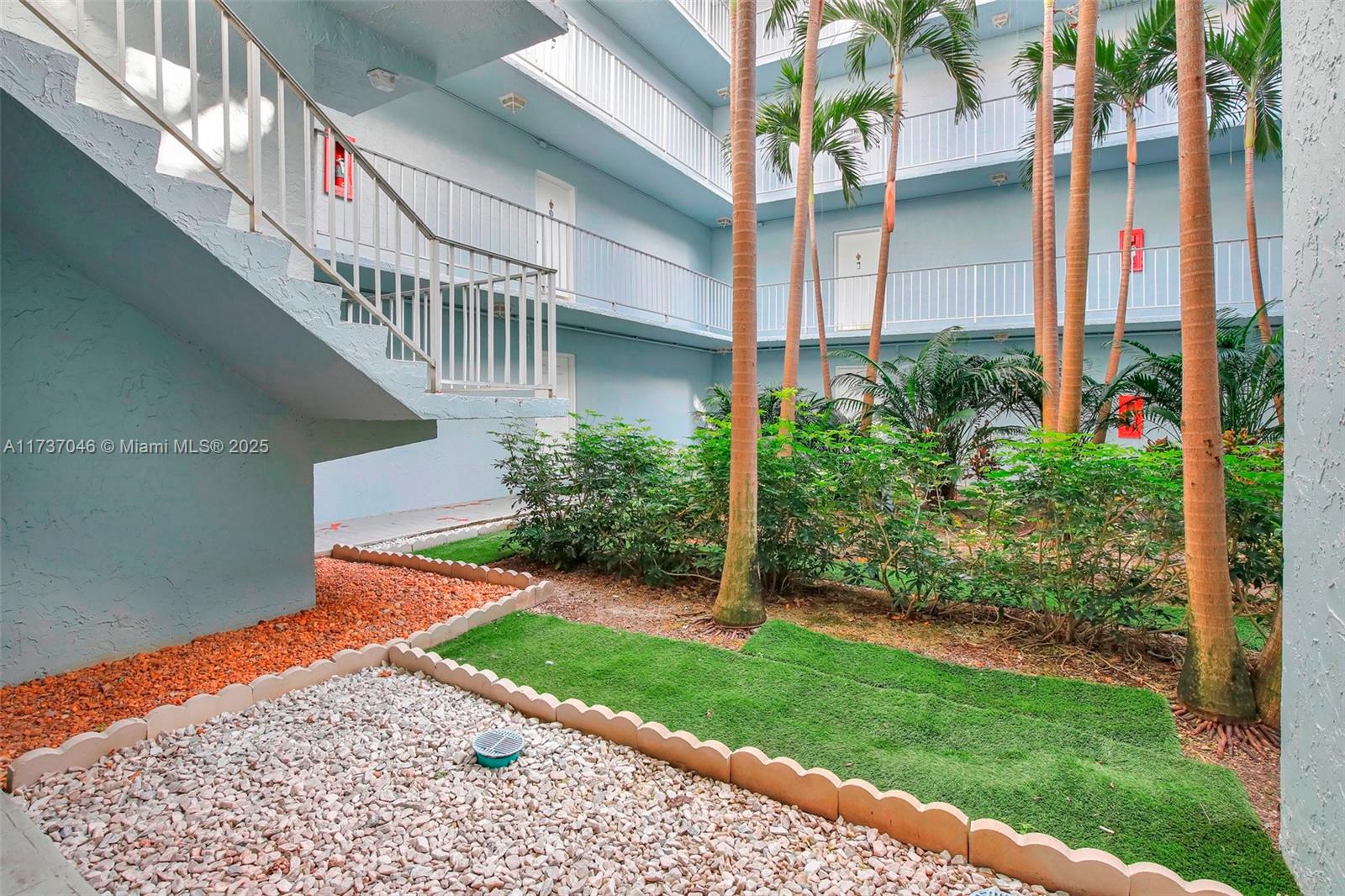 NEWPORT CONDO - Residential