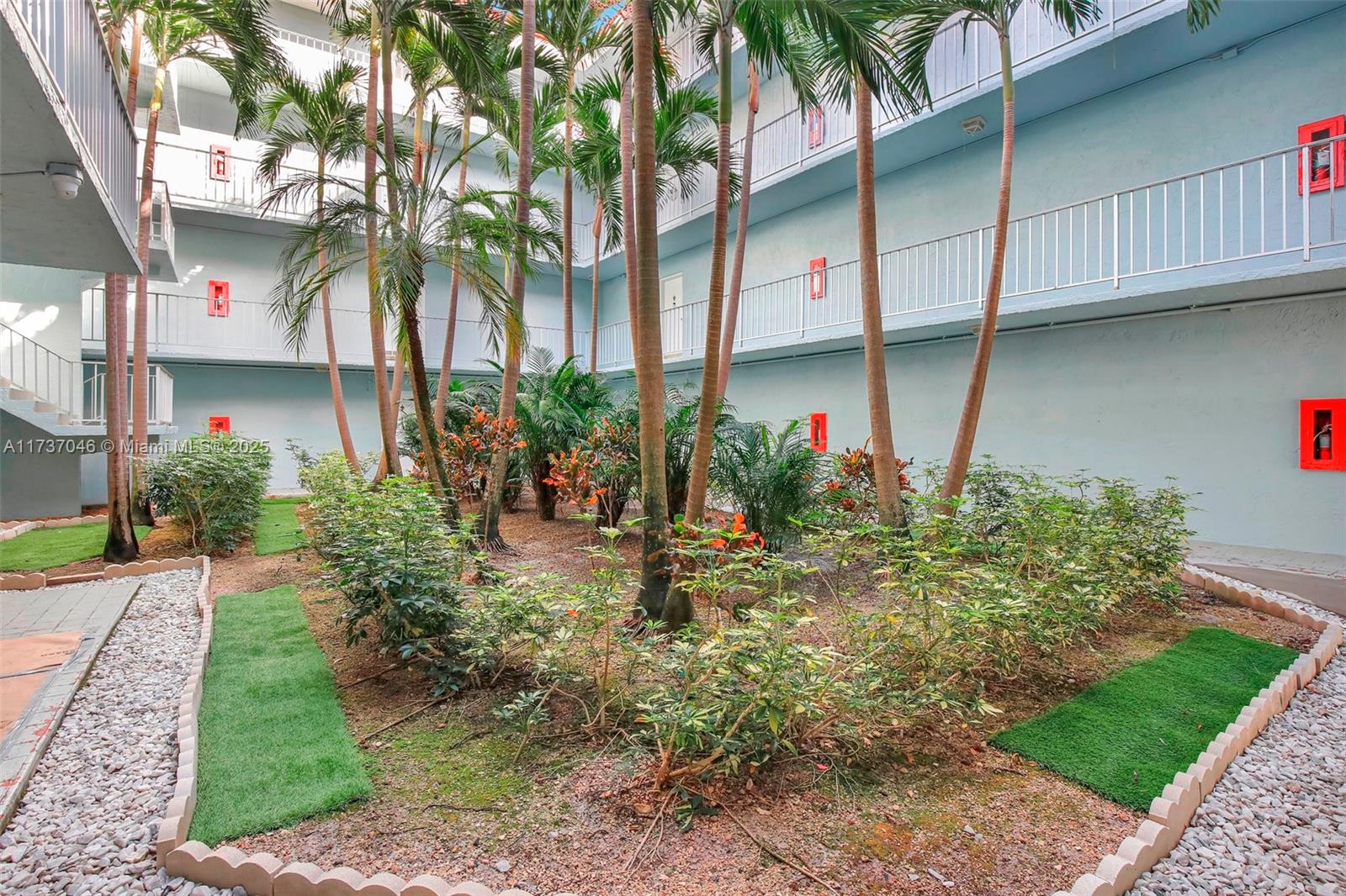 NEWPORT CONDO - Residential