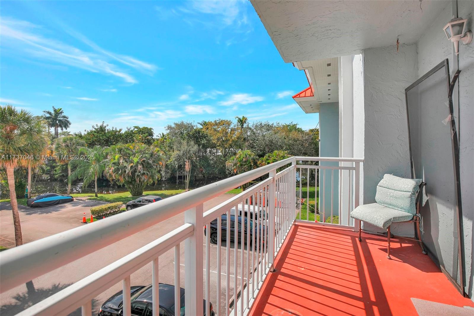 NEWPORT CONDO - Residential
