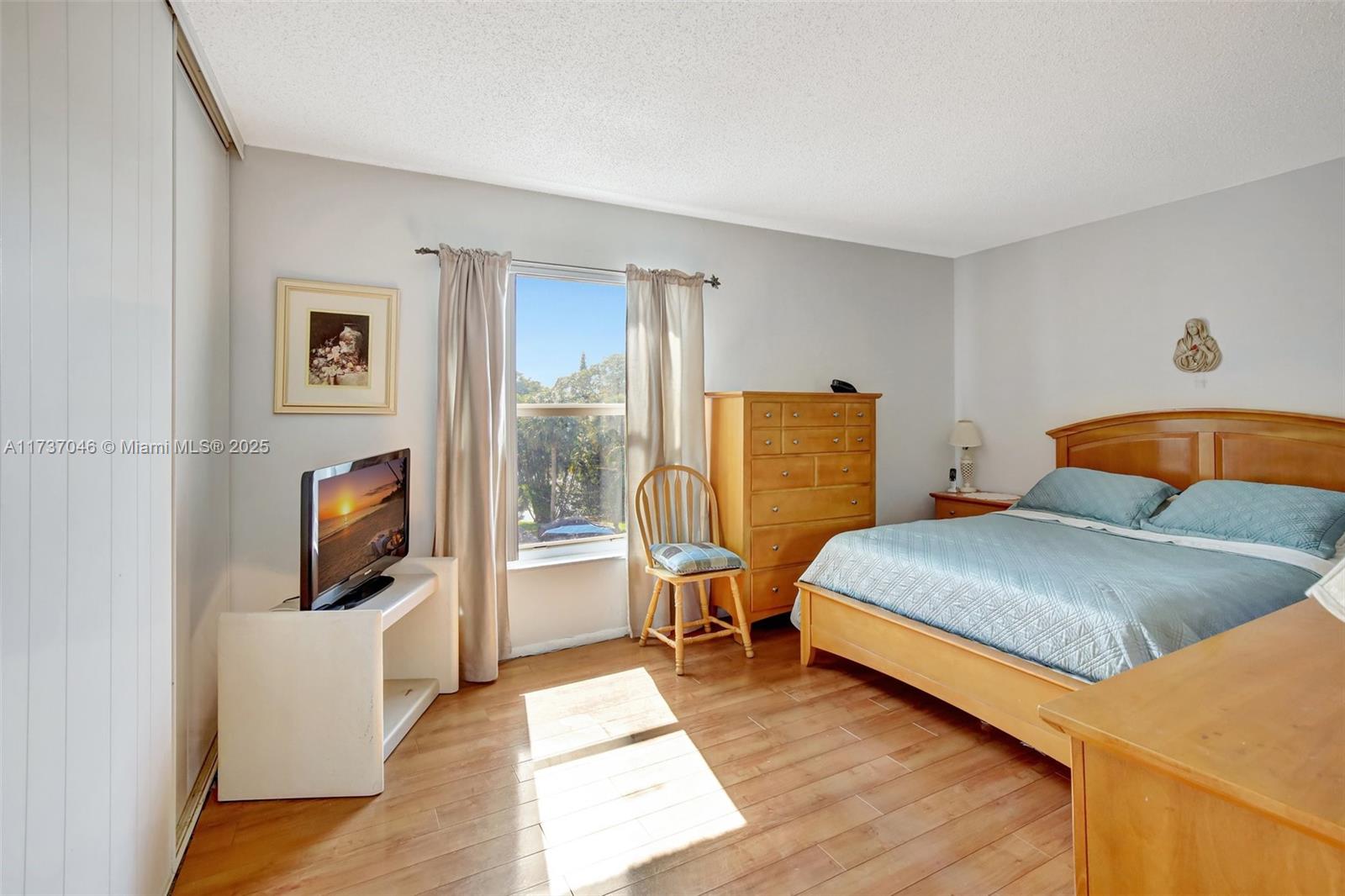 NEWPORT CONDO - Residential