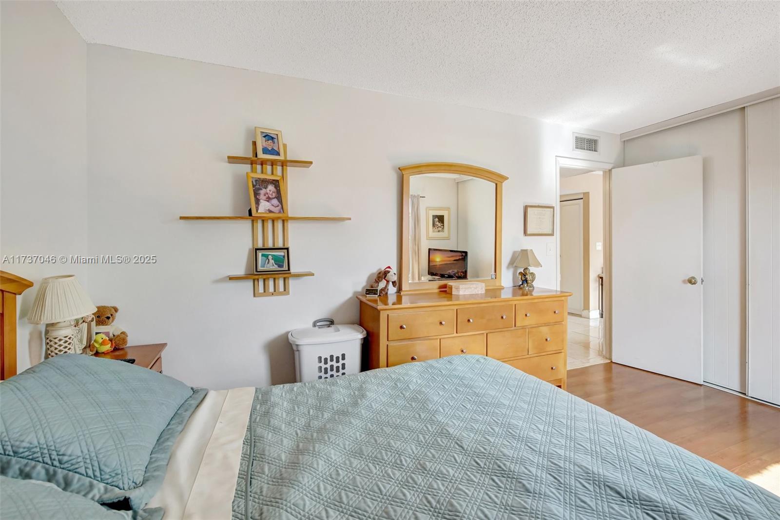 NEWPORT CONDO - Residential
