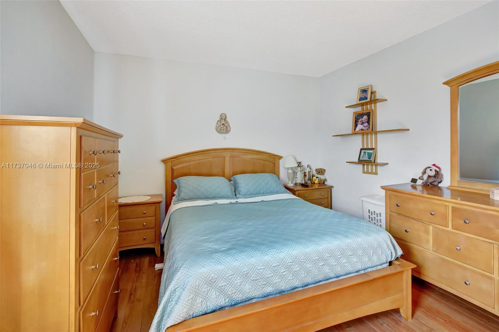 NEWPORT CONDO - Residential