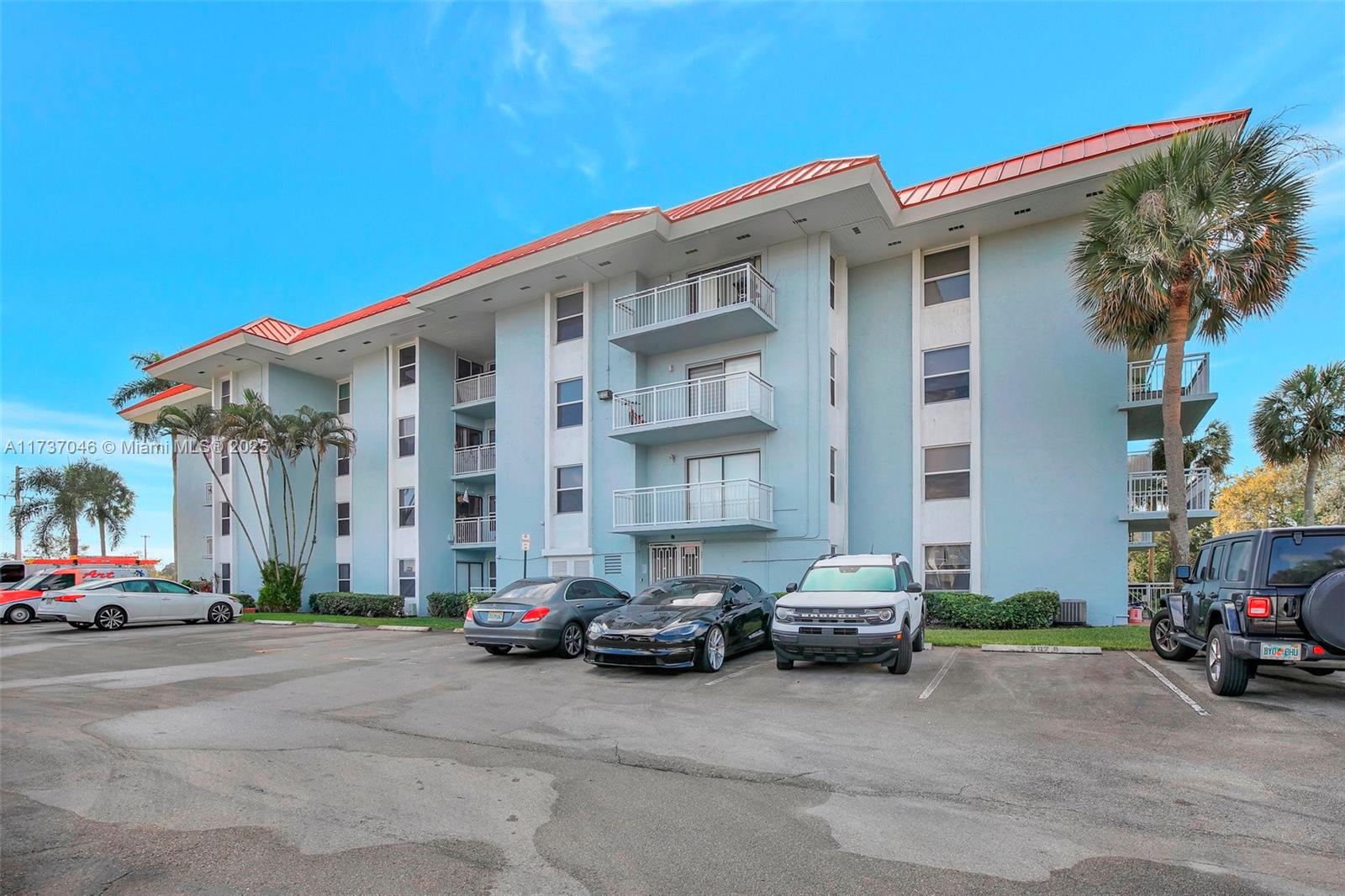NEWPORT CONDO - Residential