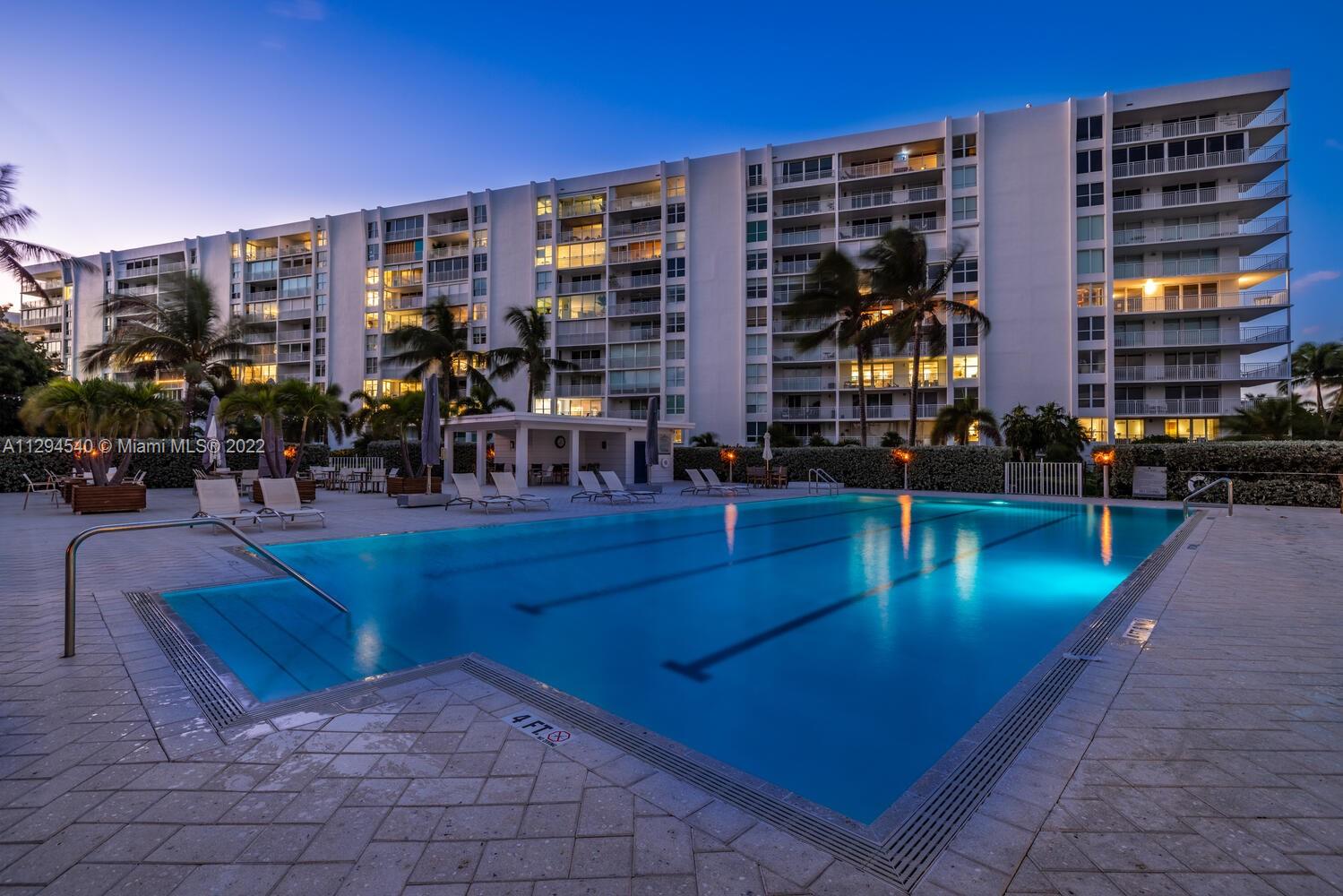 SANDS OF KEY BISCAYNE CON - Residential