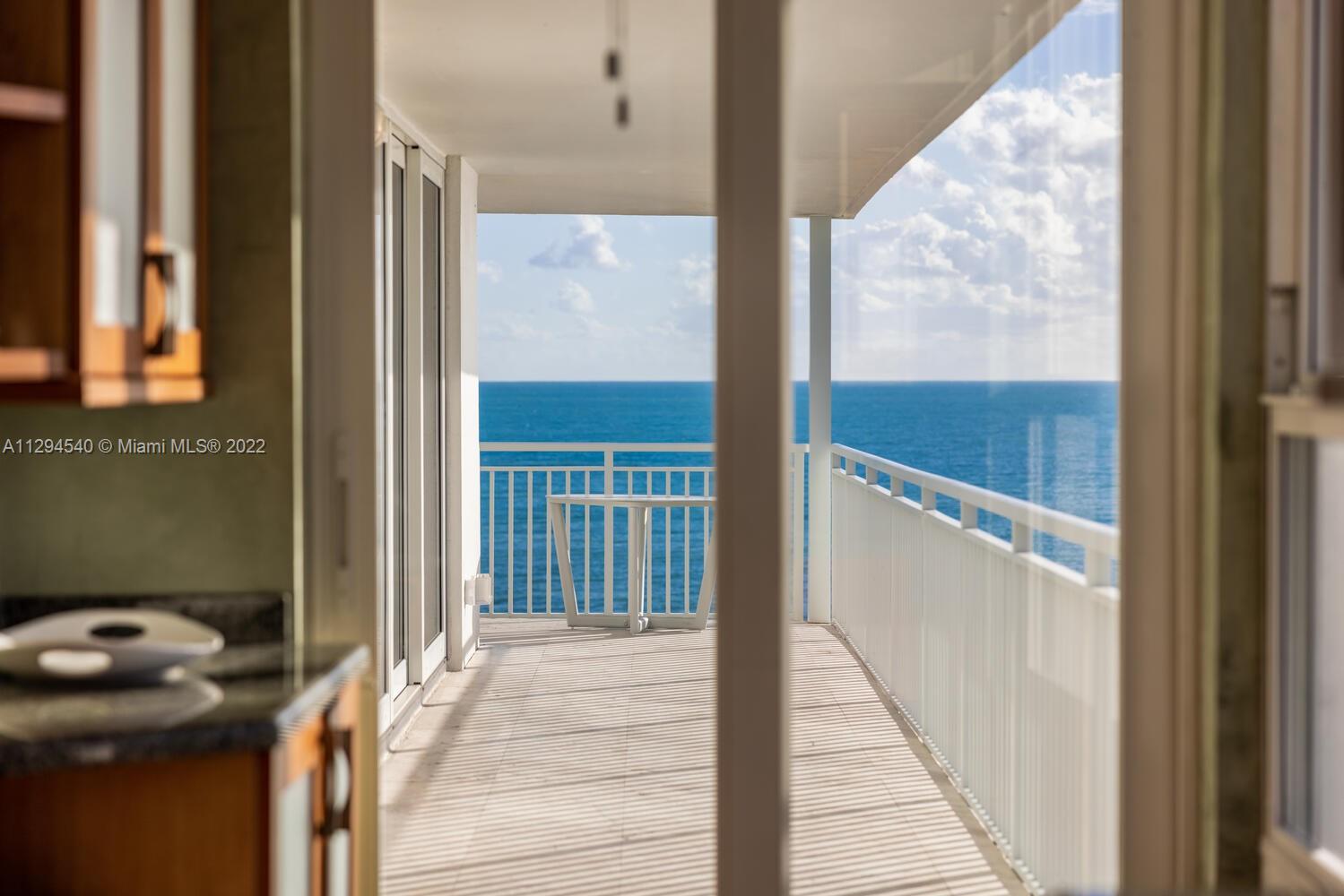 SANDS OF KEY BISCAYNE CON - Residential