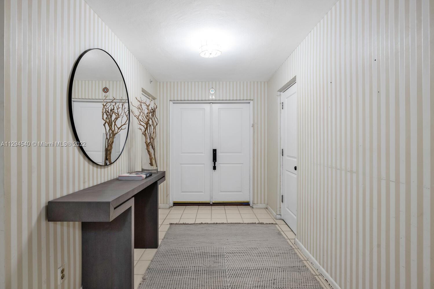 SANDS OF KEY BISCAYNE CON - Residential