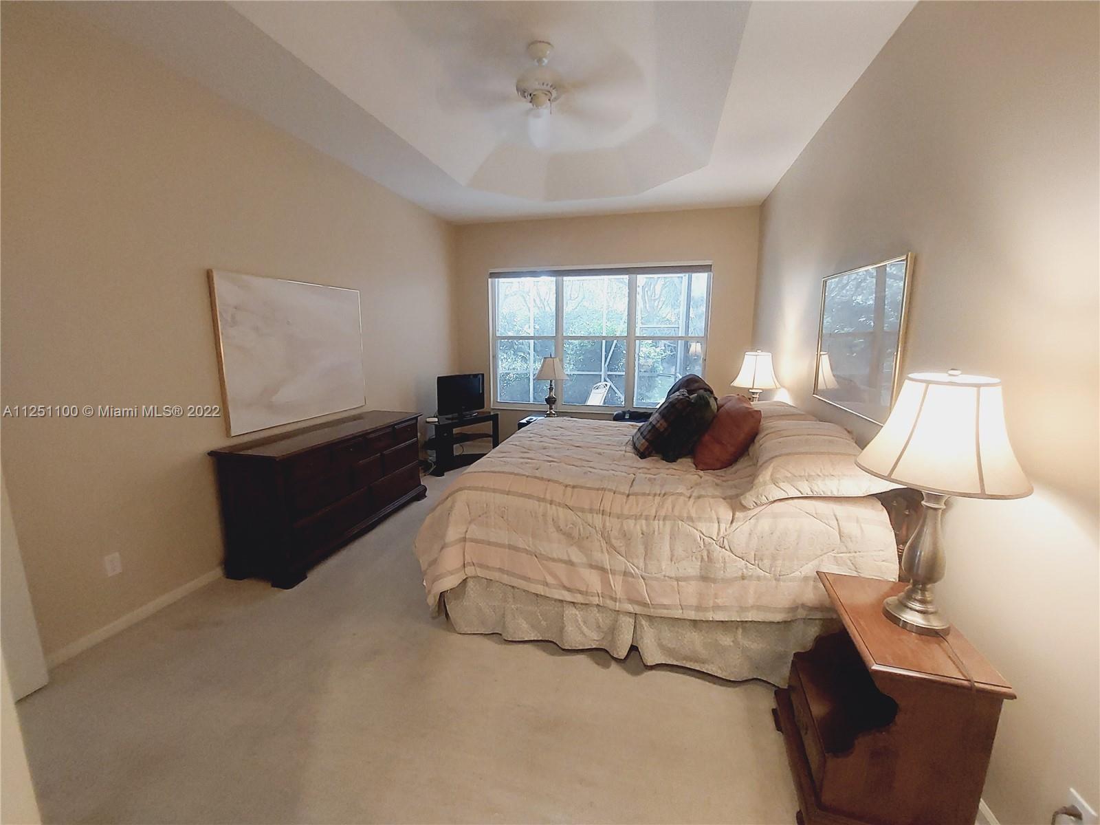 VALENCIA ISLES 3 - Residential