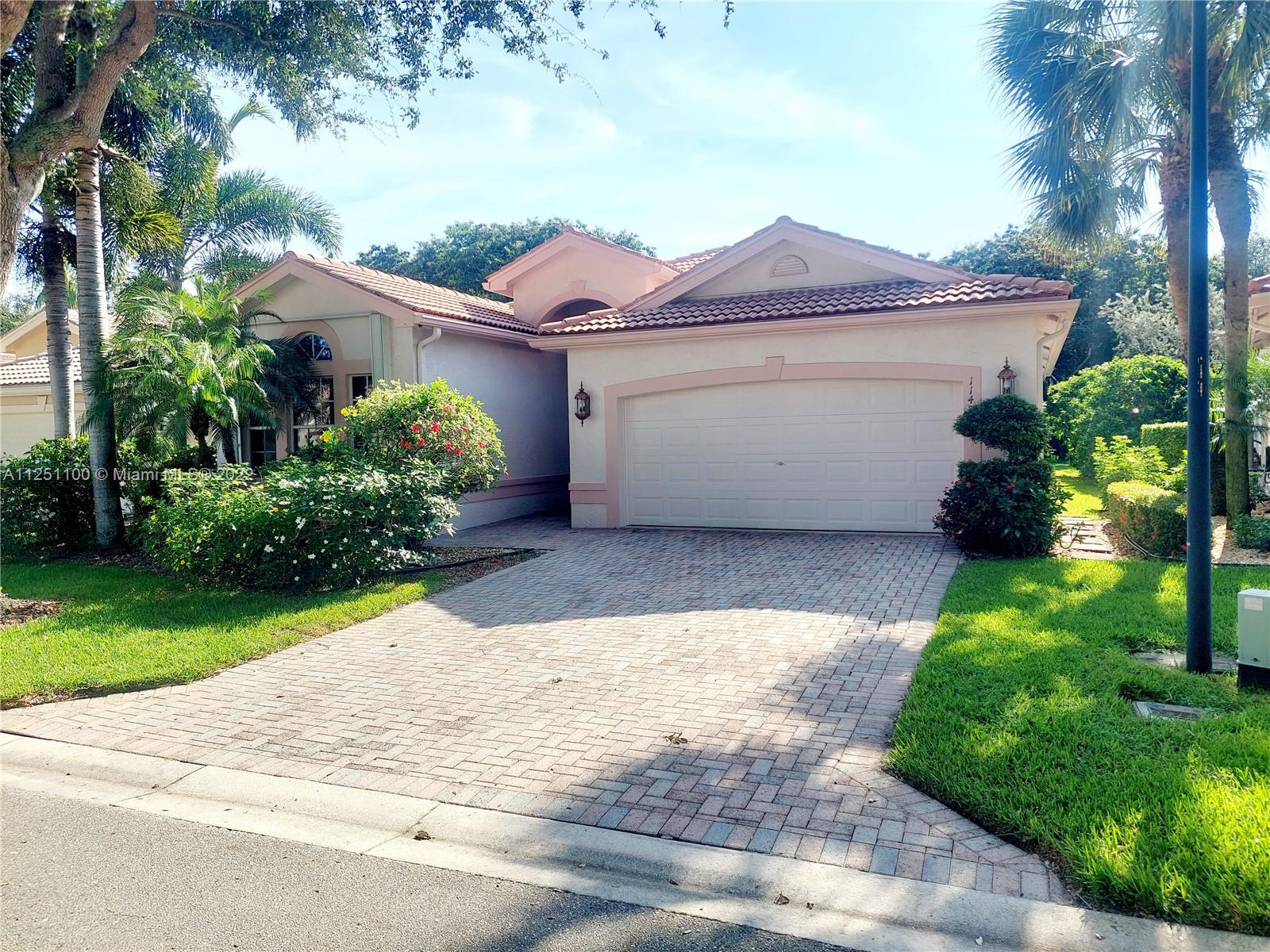VALENCIA ISLES 3 - Residential
