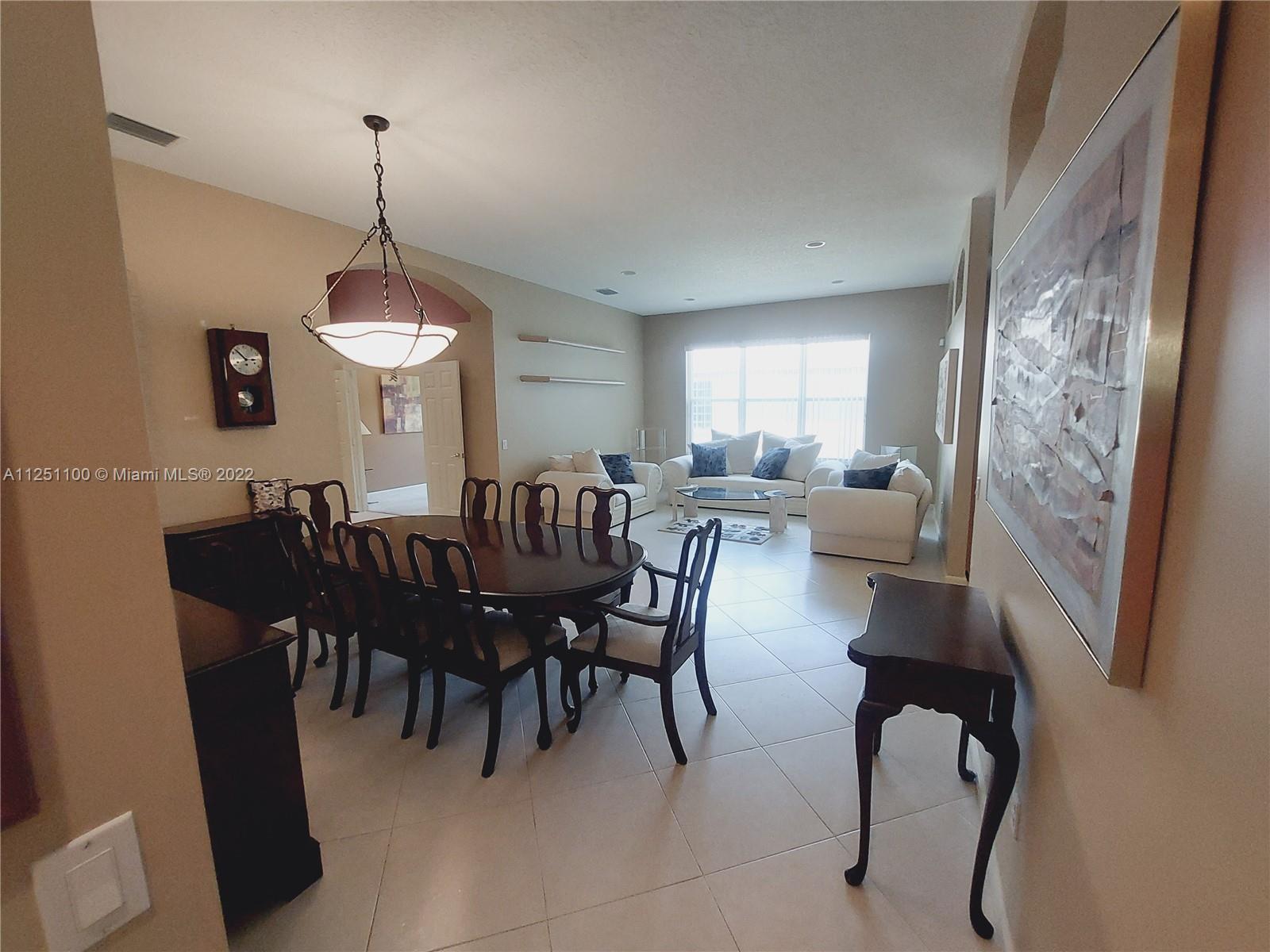 VALENCIA ISLES 3 - Residential