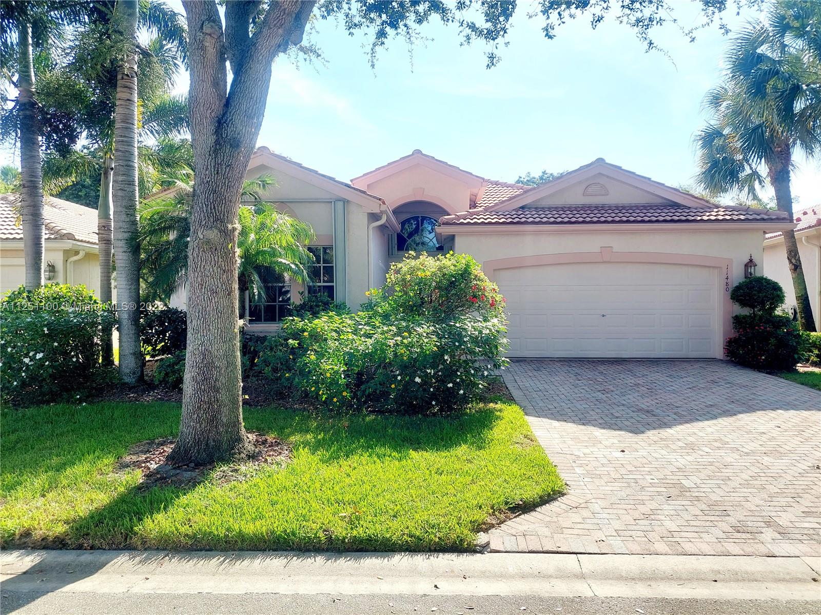 VALENCIA ISLES 3 - Residential