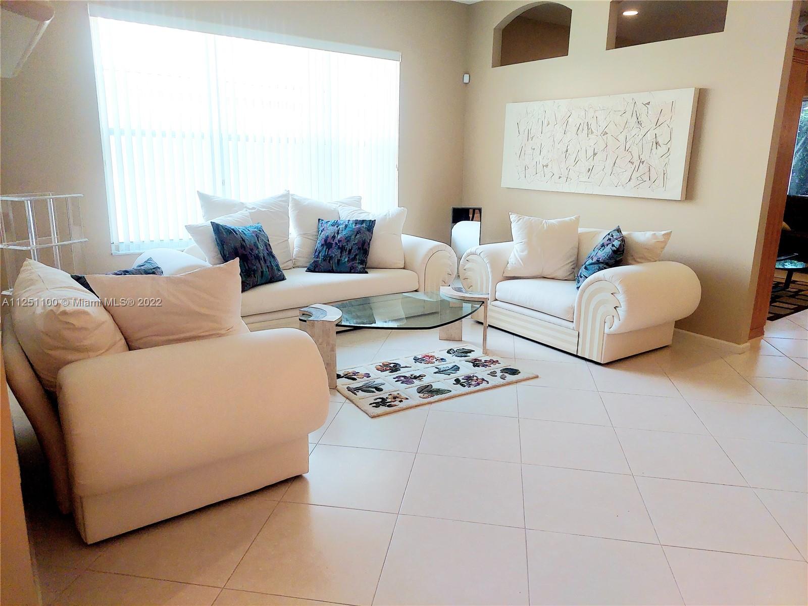 VALENCIA ISLES 3 - Residential