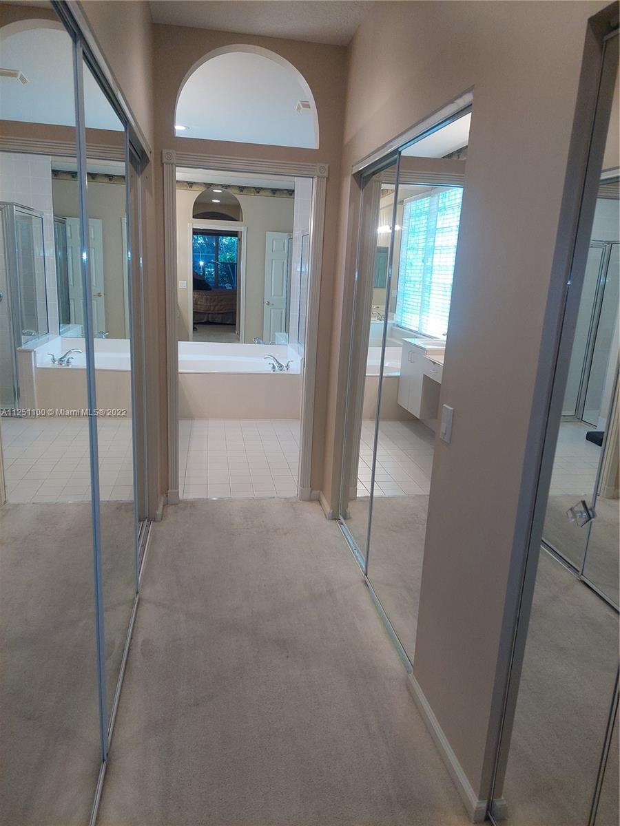 VALENCIA ISLES 3 - Residential