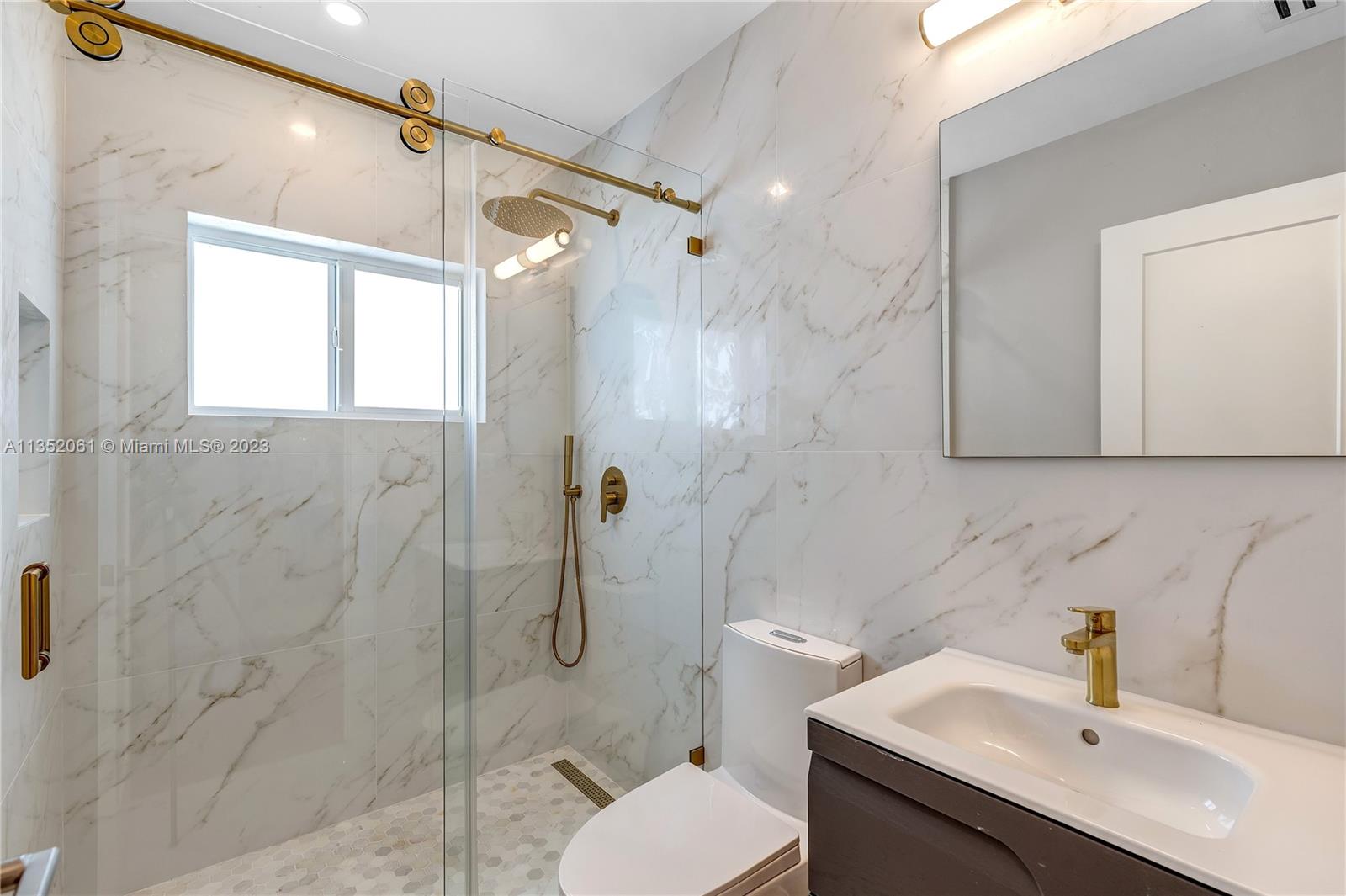 WESTMOOR - Residential Lease