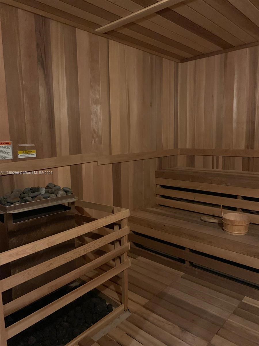CANVAS CONDO - Residential Lease