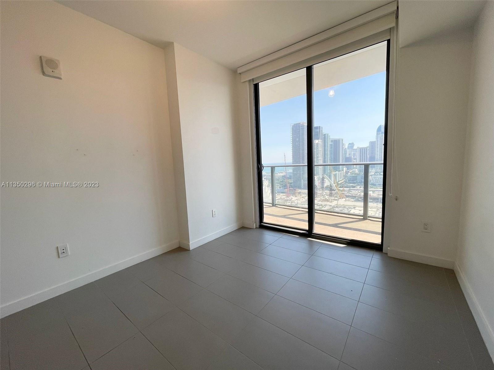 CANVAS CONDO - Residential Lease