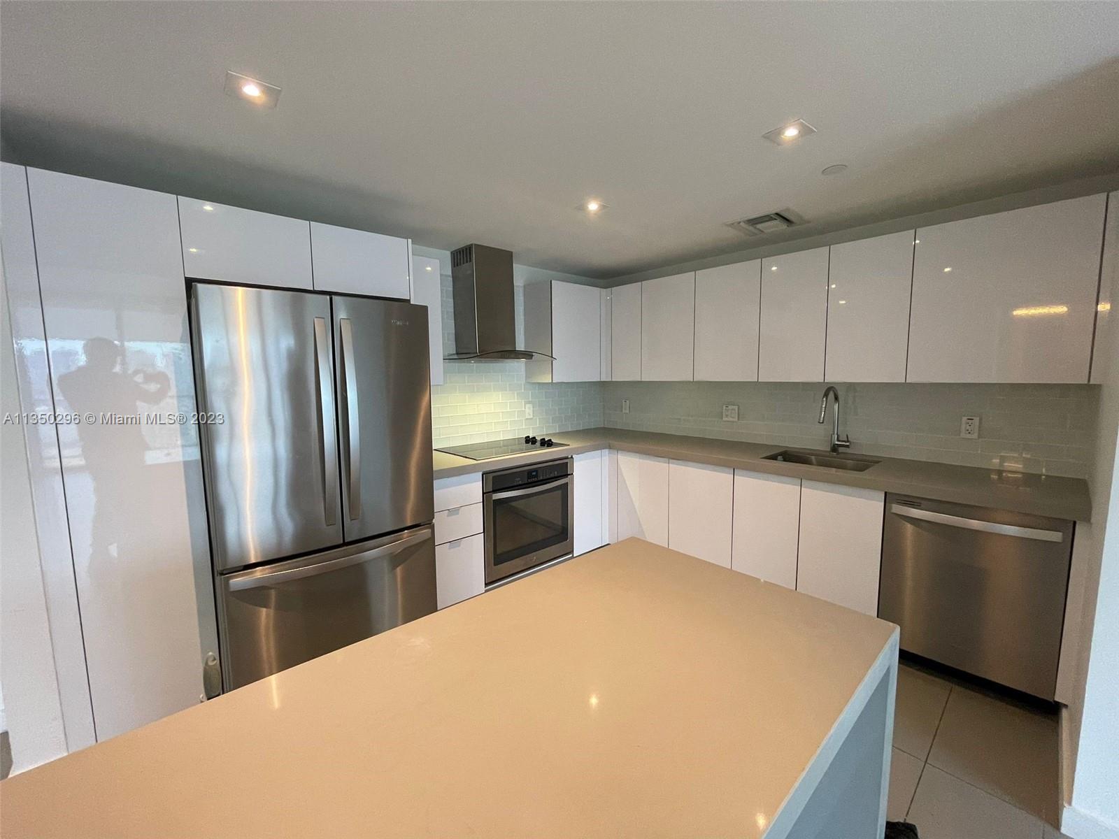 CANVAS CONDO - Residential Lease