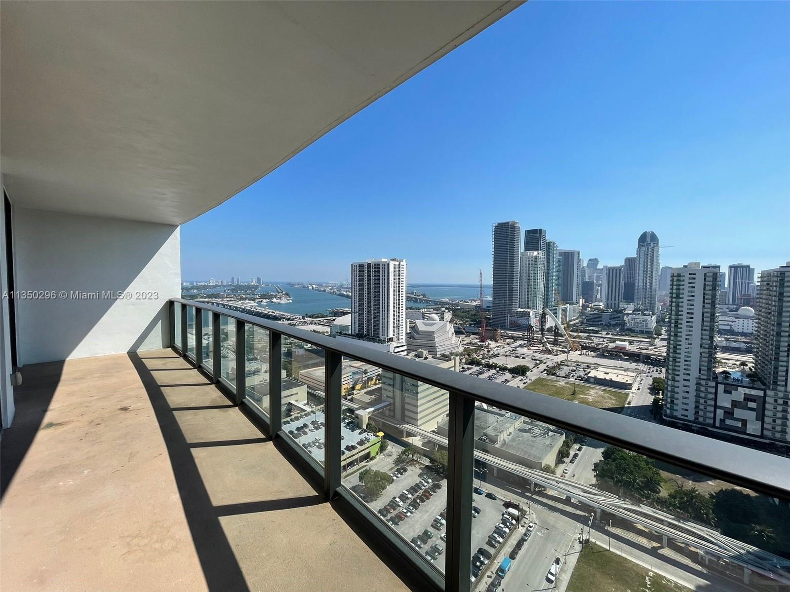CANVAS CONDO - Residential Lease