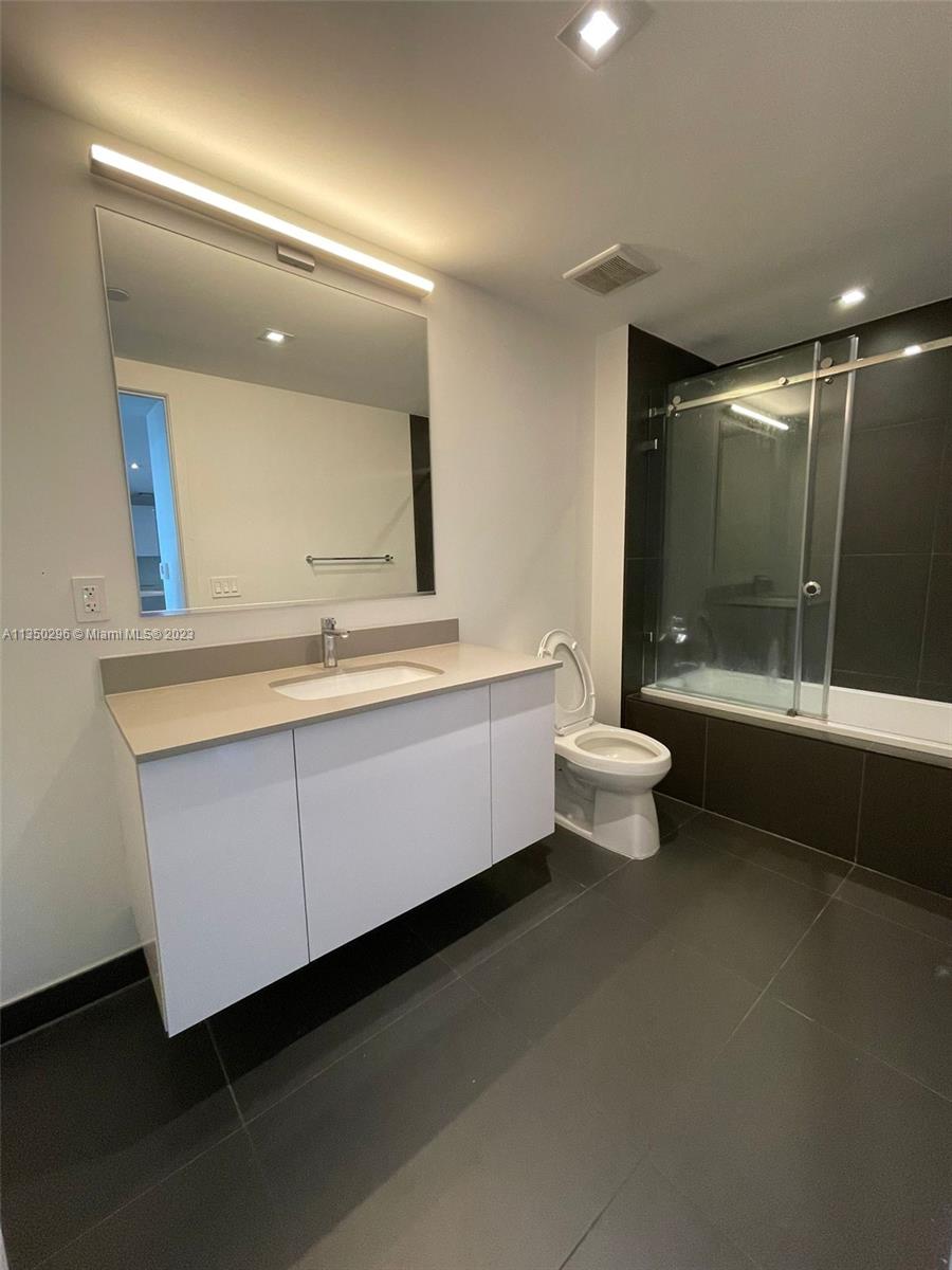 CANVAS CONDO - Residential Lease