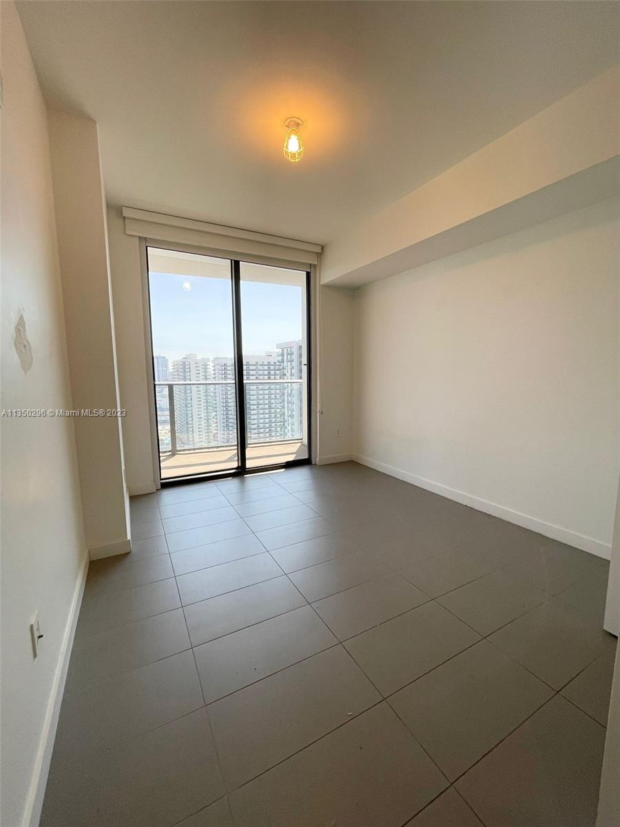 CANVAS CONDO - Residential Lease