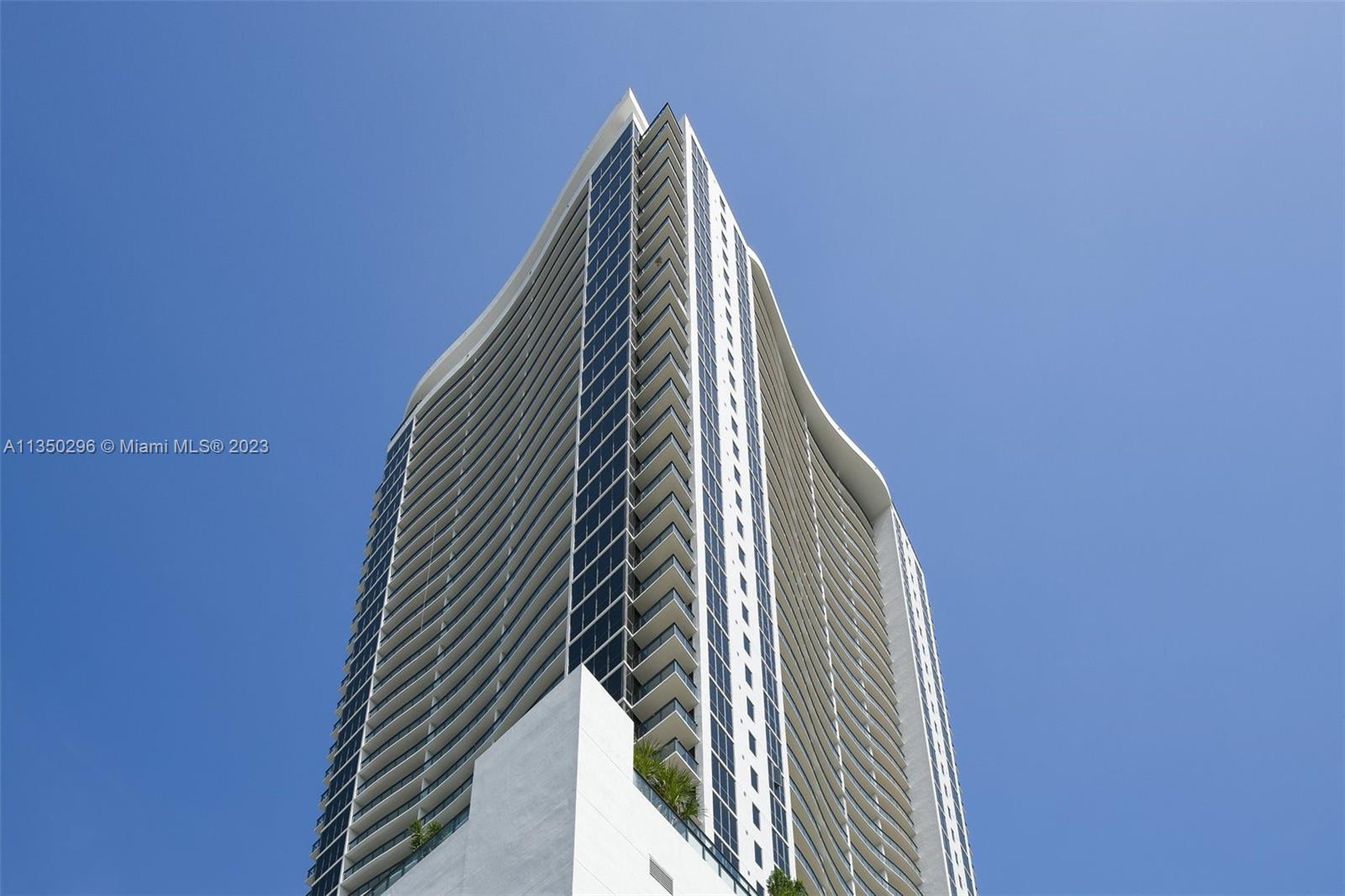 CANVAS CONDO - Residential Lease