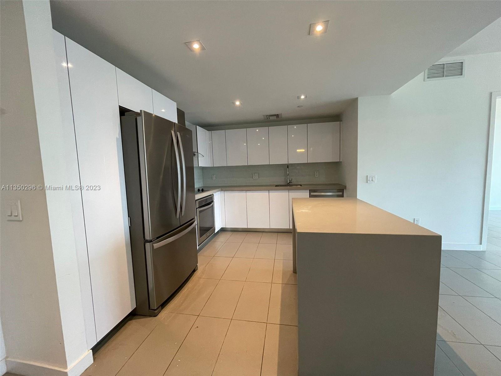 CANVAS CONDO - Residential Lease