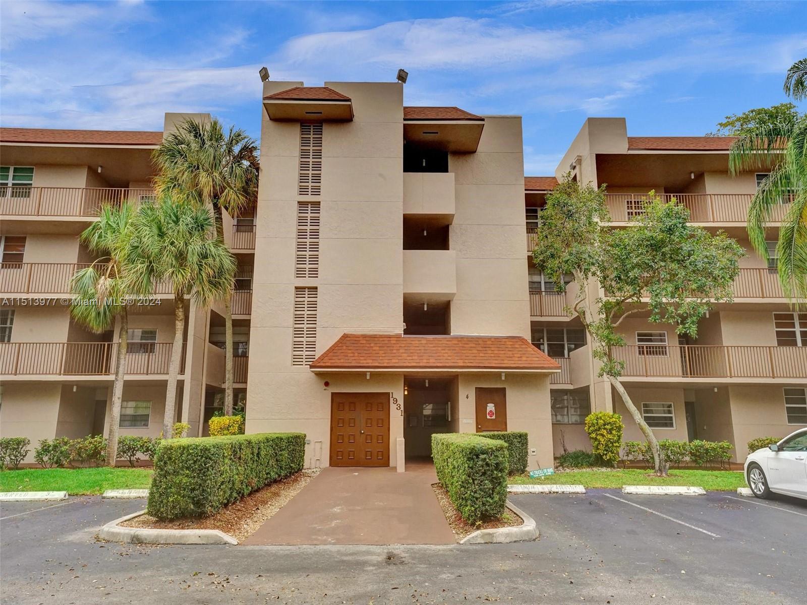 CONDO 4 OF SABAL PALM CON - Residential