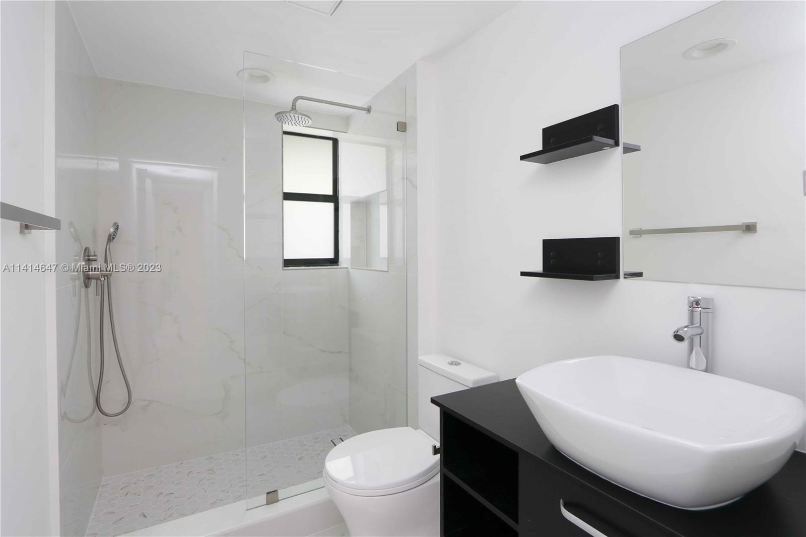 KEY TOWNHOUSE CONDO - Residential Lease
