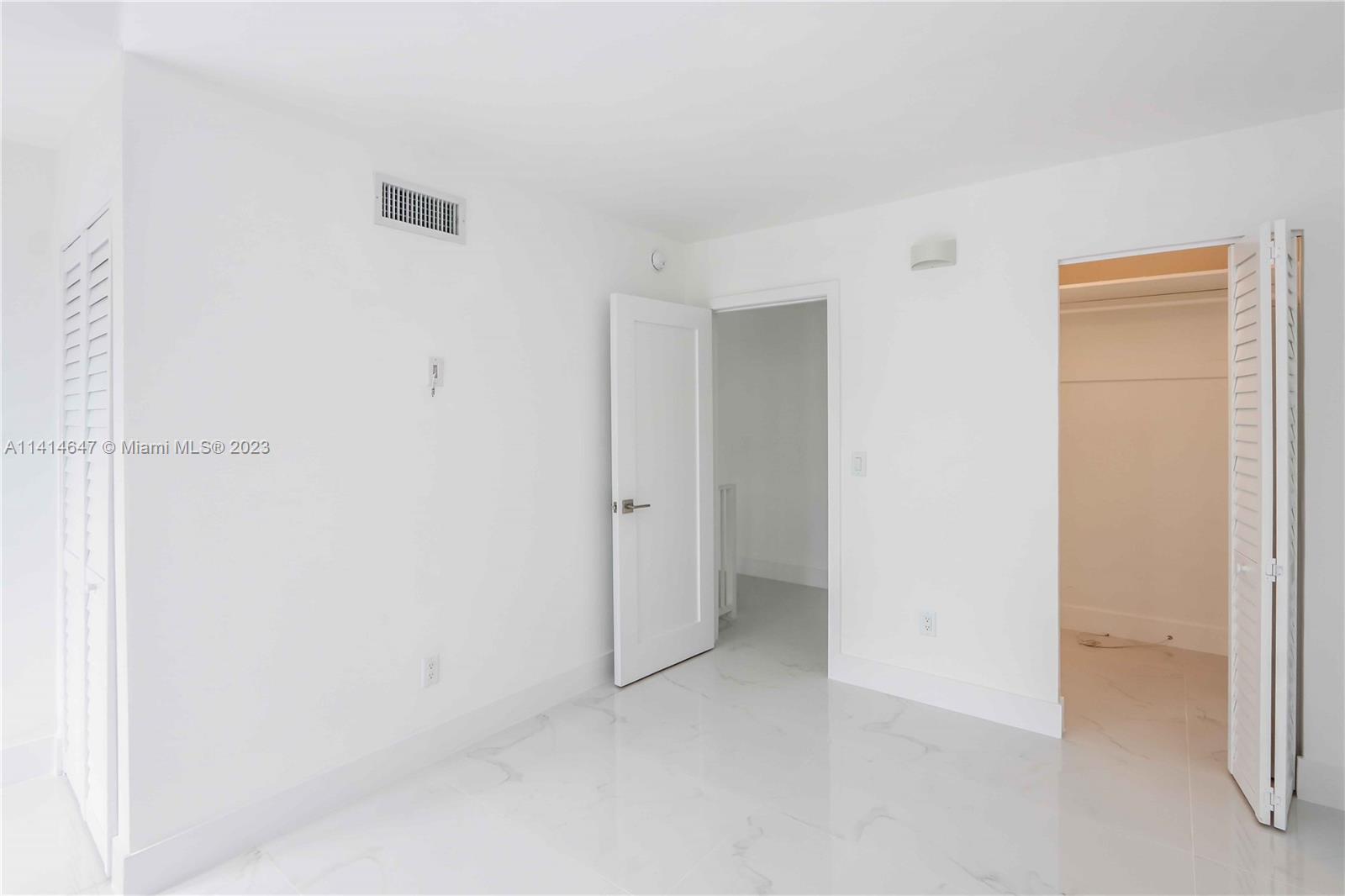 KEY TOWNHOUSE CONDO - Residential Lease