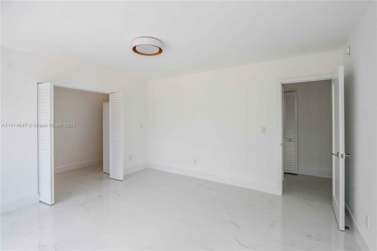 KEY TOWNHOUSE CONDO - Residential Lease