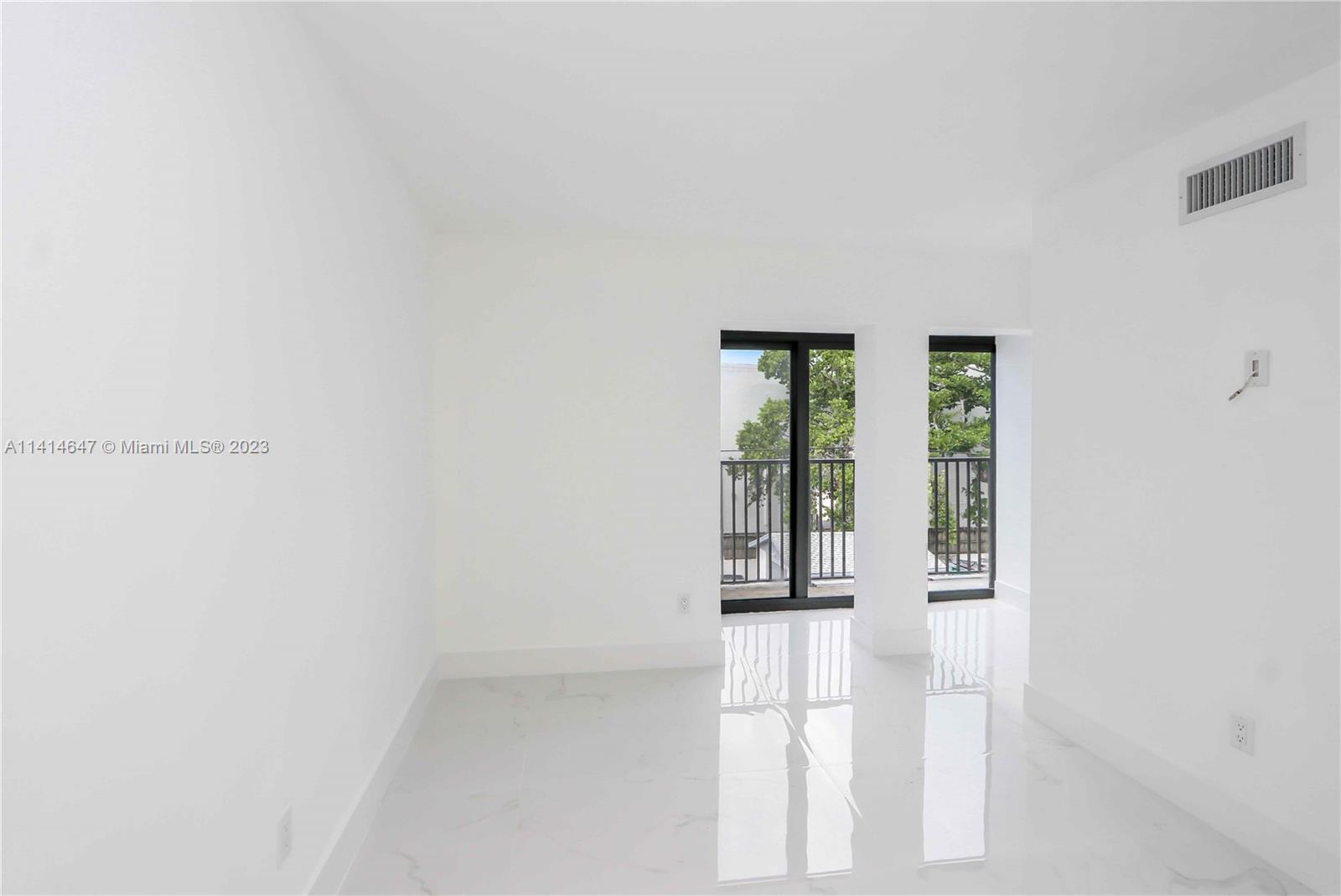 KEY TOWNHOUSE CONDO - Residential Lease