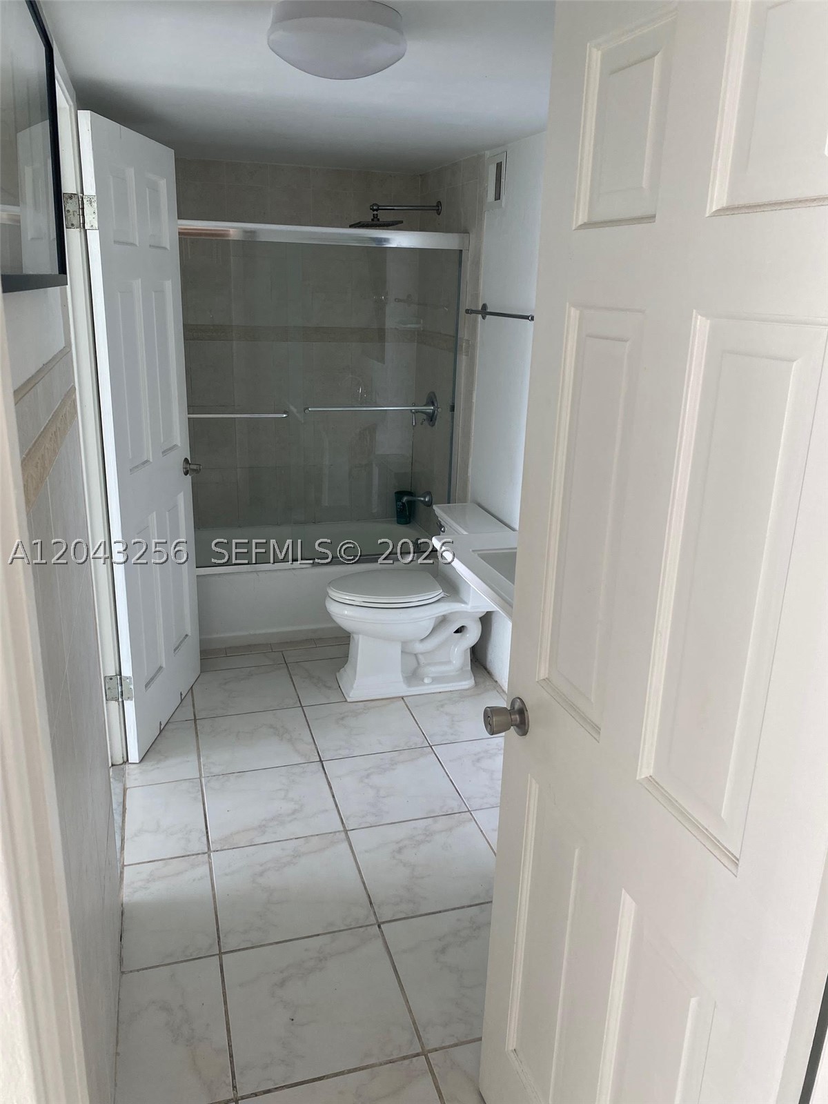 BUCKLEY TOWERS CONDO - EA - Residential