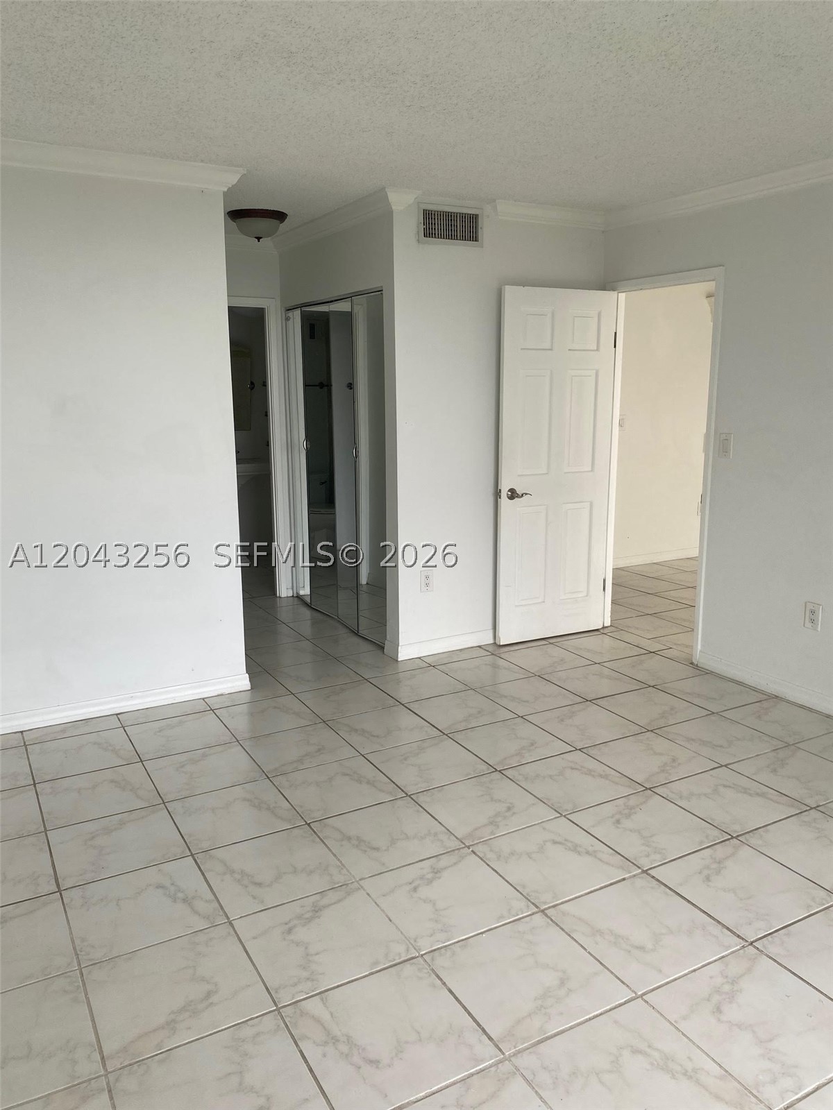 BUCKLEY TOWERS CONDO - EA - Residential