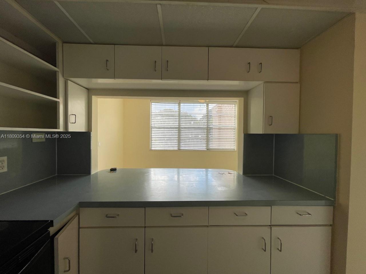 LIVE OAK CONDO TWELVE - Residential Lease