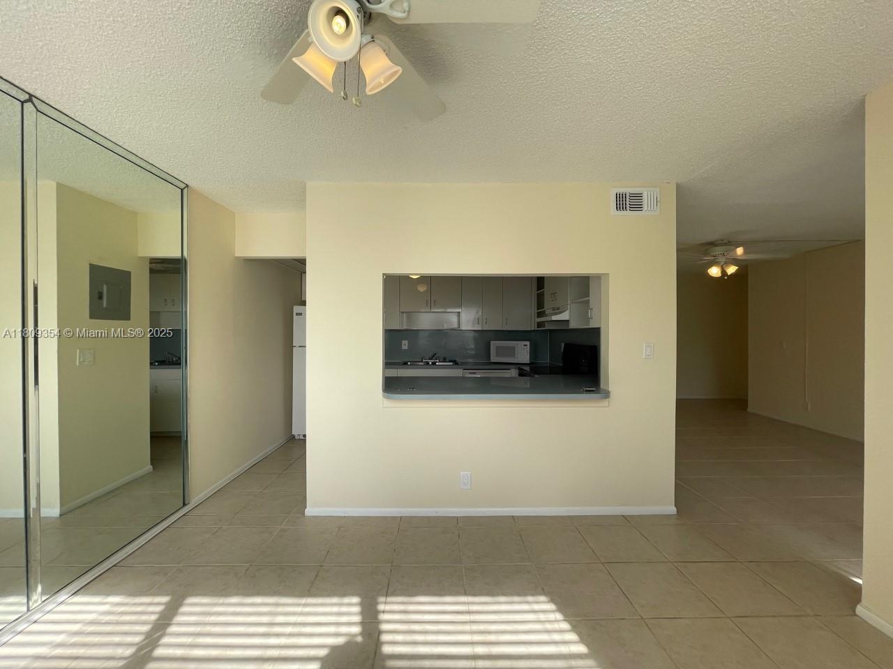 LIVE OAK CONDO TWELVE - Residential Lease