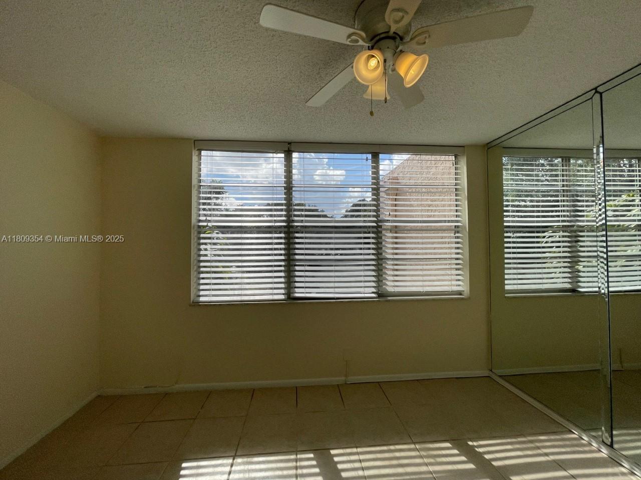 LIVE OAK CONDO TWELVE - Residential Lease