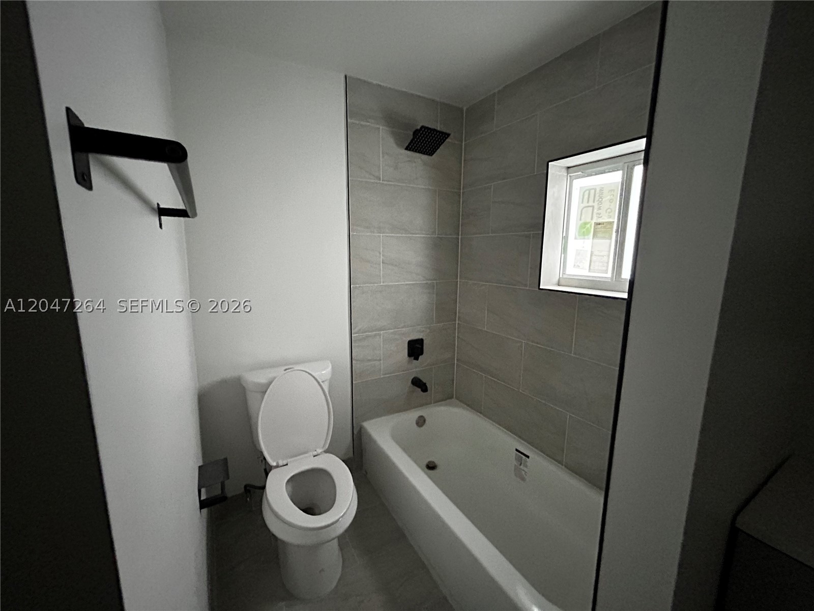 CARVER RANCHES - Residential Lease