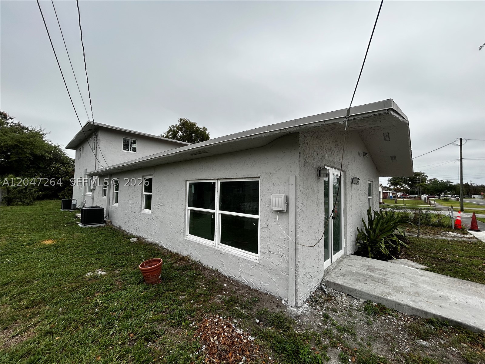 CARVER RANCHES - Residential Lease