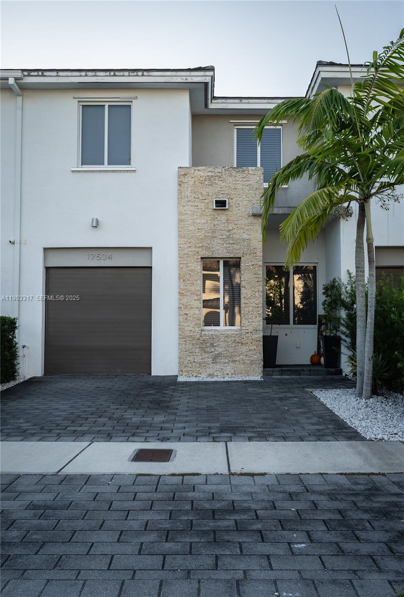 VENETIAN PARC WEST - Residential