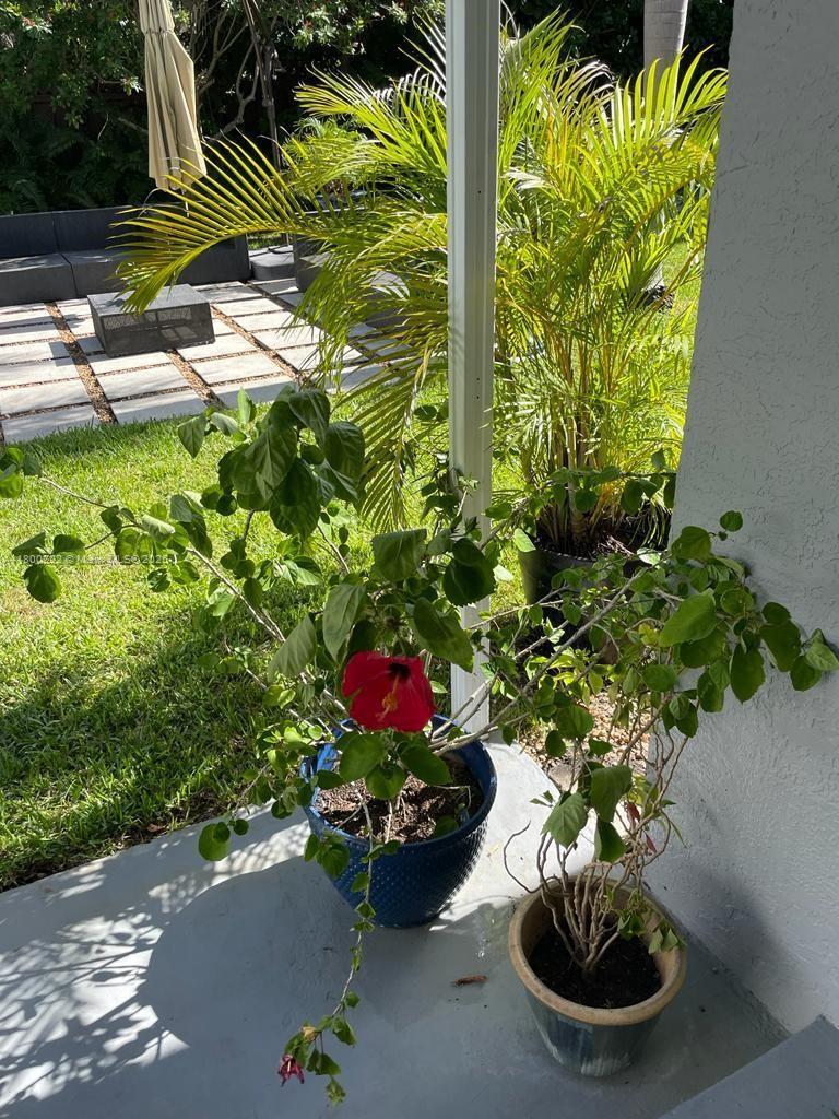 BISCAYNE GARDENS SEC H PA - Residential Lease