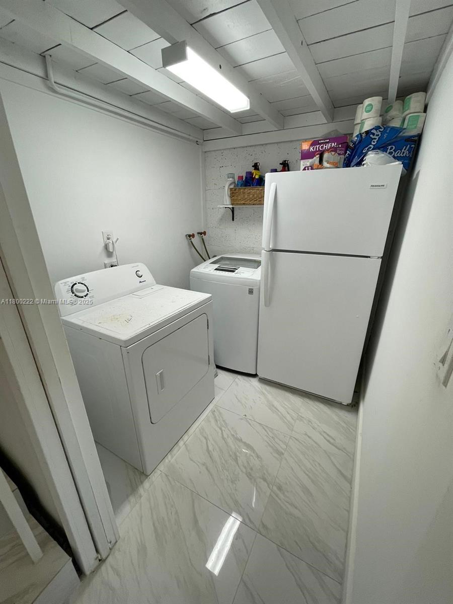 BISCAYNE GARDENS SEC H PA - Residential Lease