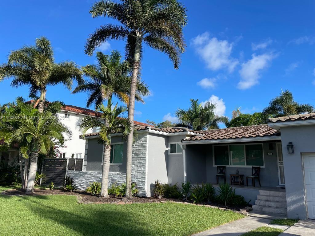 BISCAYNE GARDENS SEC H PA - Residential Lease