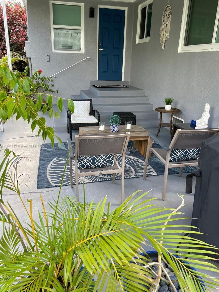 BISCAYNE GARDENS SEC H PA - Residential Lease