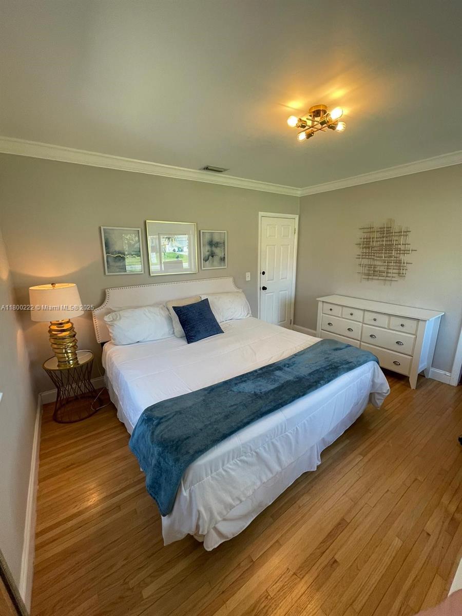 BISCAYNE GARDENS SEC H PA - Residential Lease