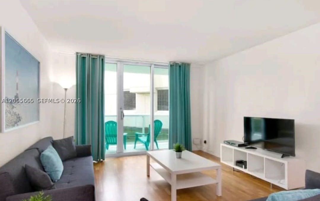 TIDES ON HOLLYWOOD BEACH - Residential Lease
