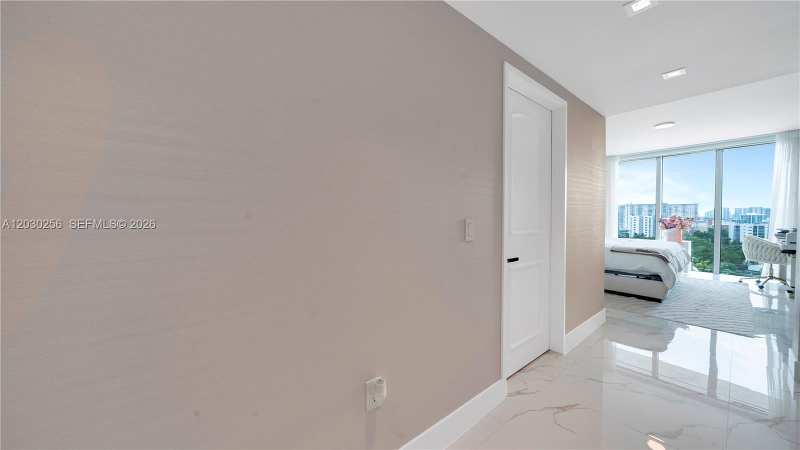 PARQUE TOWERS CONDO - Residential