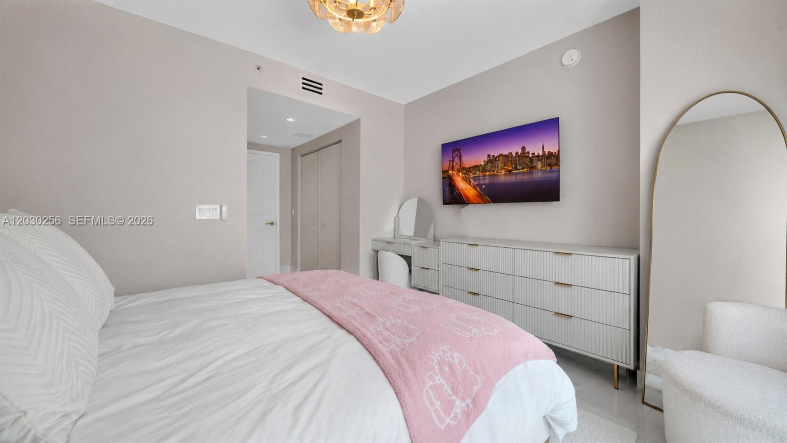PARQUE TOWERS CONDO - Residential